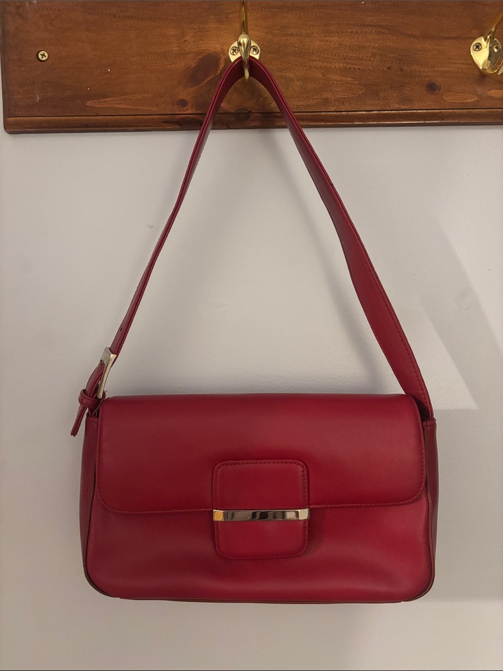 Red Leather Shoulder Bag with Polished Bar Accent